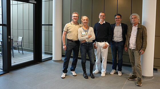 Gemeinsam für das Wohl der Patientin: Das Team der Abteilungen Adipositas und Gastroenterologie